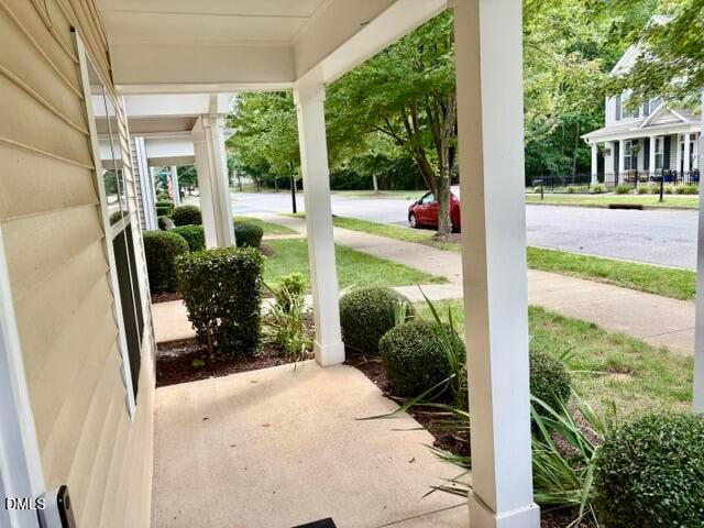 939 Ileagnes Rd, Raleigh, NC 27603