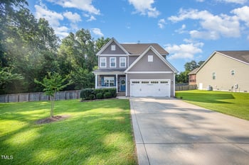 94 Avery Pond Dr, Fuquay Varina, NC 27526