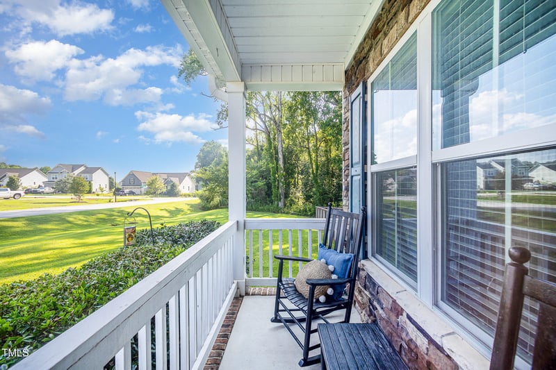 94 Avery Pond Dr, Fuquay Varina, NC 27526