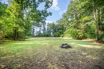 94 Avery Pond Dr, Fuquay Varina, NC 27526