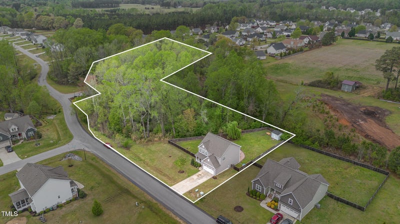 94 Avery Pond Dr, Fuquay Varina, NC 27526