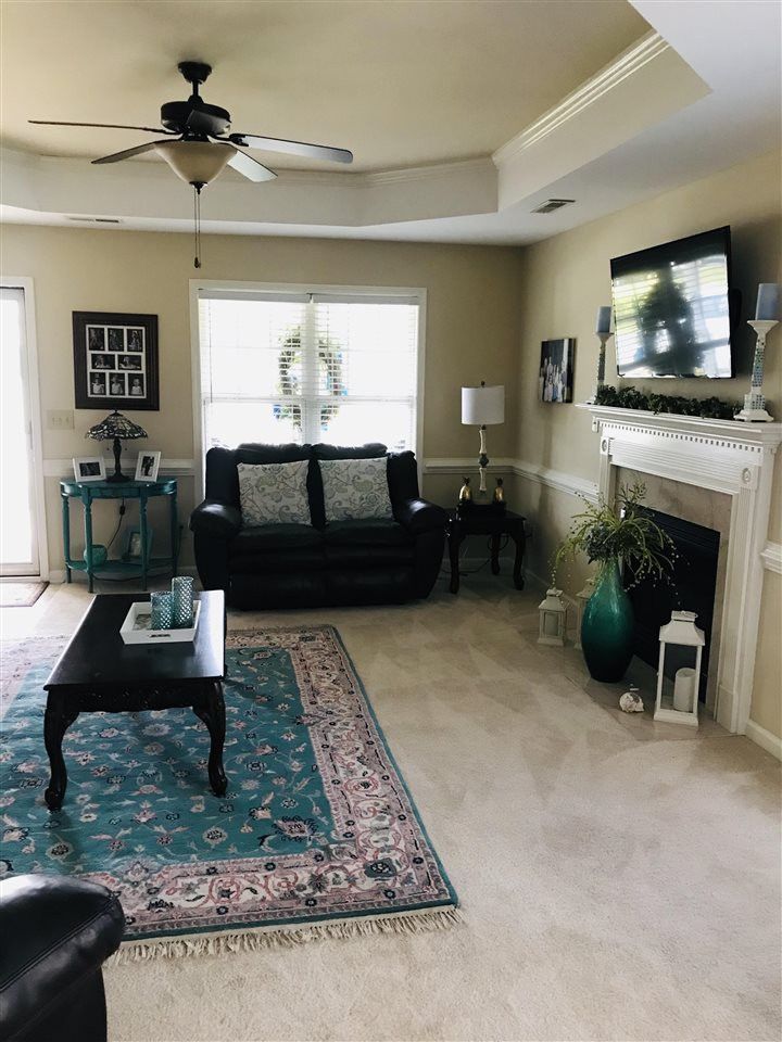 94 Glenfield Dr, Dunn, NC 28334