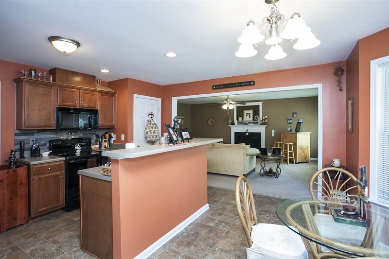 94 Northfield Dr, Angier, NC 27501