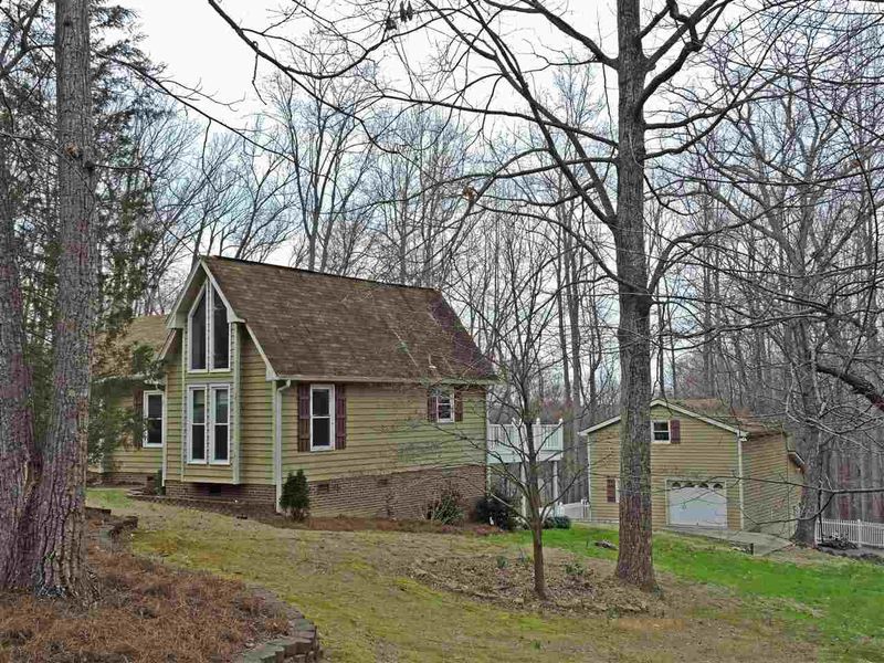 94 Rocky Ridge Dr, Roxboro, NC 27574