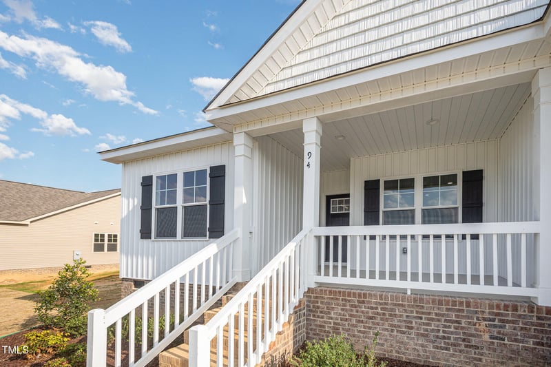 94 Royal Ave, Selma, NC 27576
