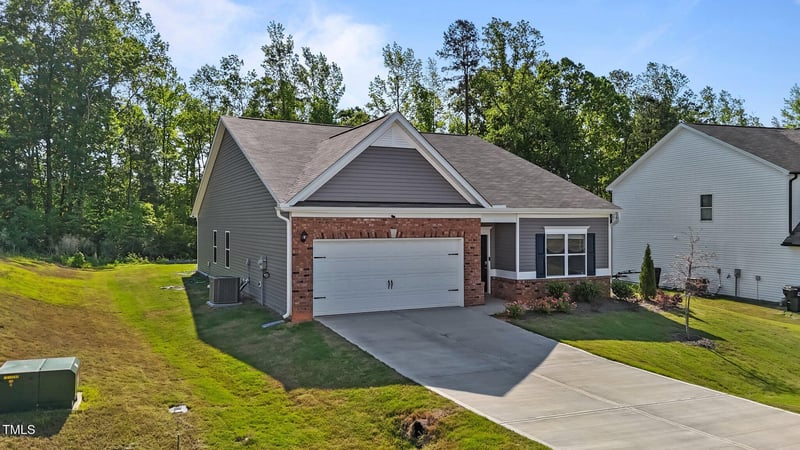 94 Shooting Star Ln, Clayton, NC 27520