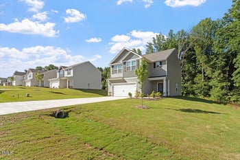 94 Taverners Ln, Angier, NC 27501