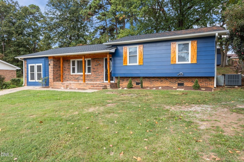 940 Carnegie Dr, Fayetteville, NC 28311