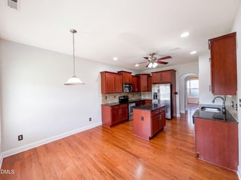 940 Pecan Grove Loop, Hope Mills, NC 28348