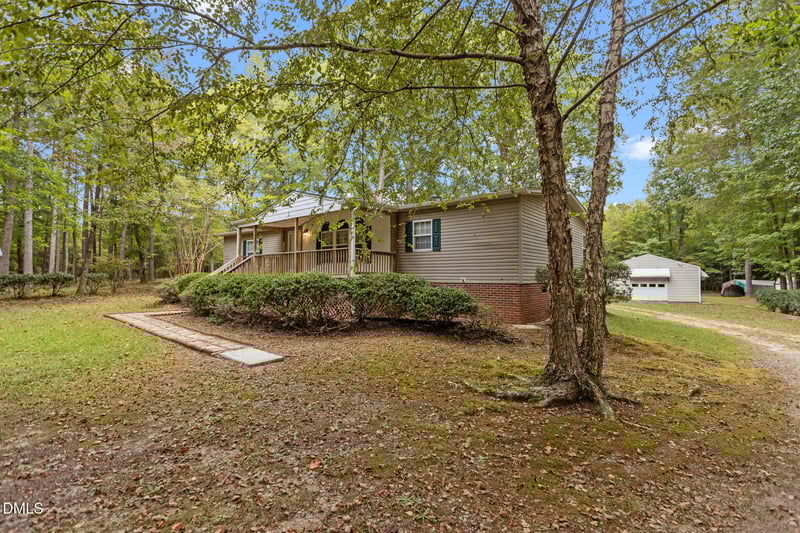 940 Richardson Rd, Zebulon, NC 27597