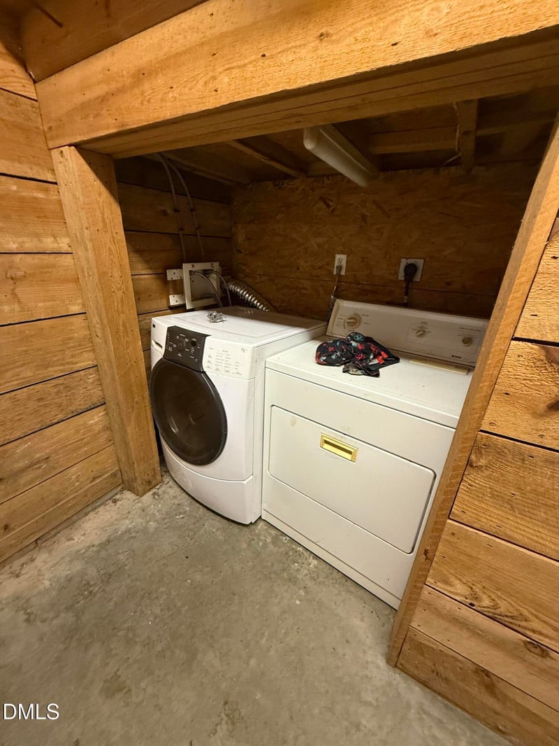 9402 Nc 87 , Pittsboro, NC 27312