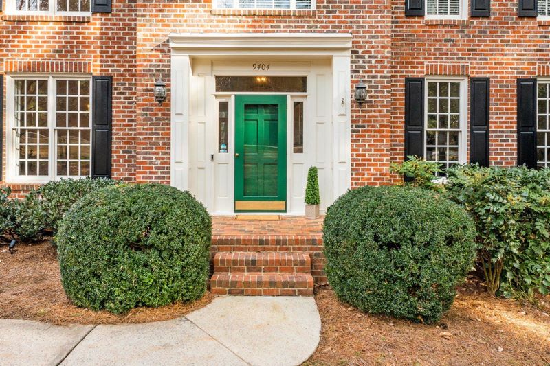 9404 Kirkhill Dr, Raleigh, NC 27615