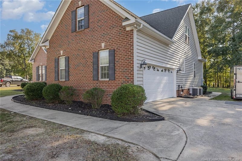 9404 Perimeter Ct, Zebulon, NC 27597