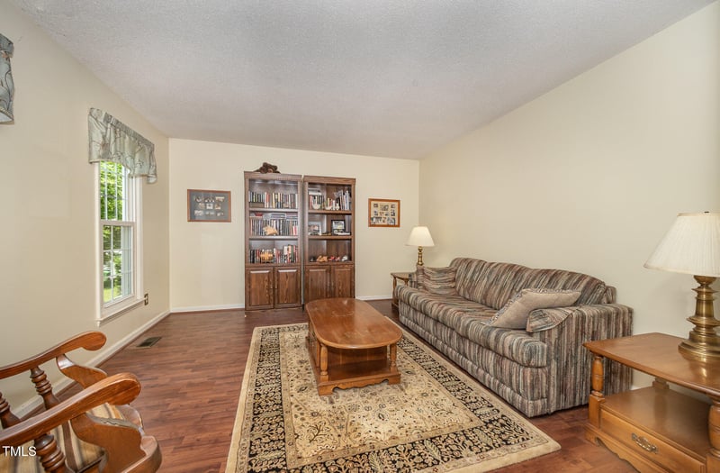 9408 Bells Valley Dr, Raleigh, NC 27617