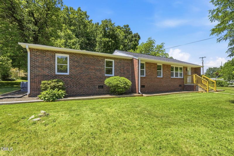 941 King St, Burlington, NC 27217