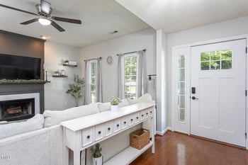 9412 Erinsbrook Dr, Raleigh, NC 27617