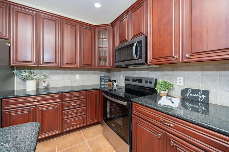 9412 Harvest Acres Ct, Raleigh, NC 27617