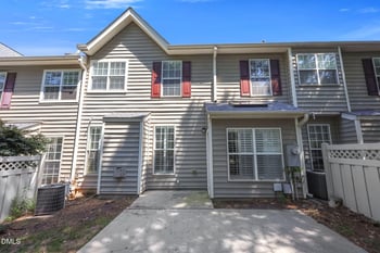 9412 Harvest Acres Ct, Raleigh, NC 27617