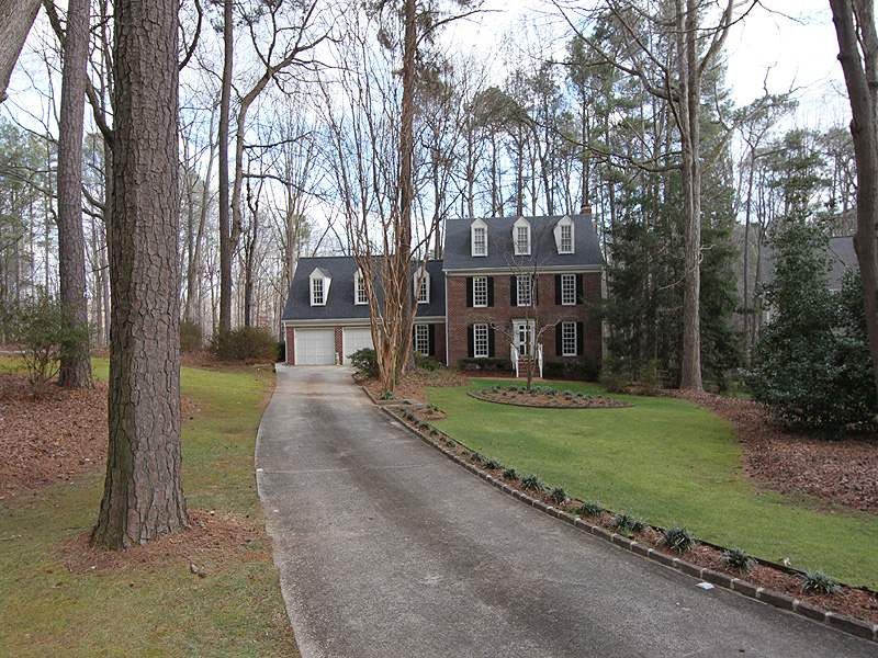 9412 Owls Nest Dr, Raleigh, NC 27613