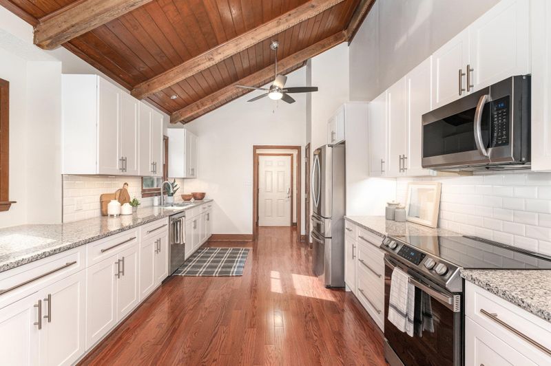 9413 Springdale Dr, Raleigh, NC 27613