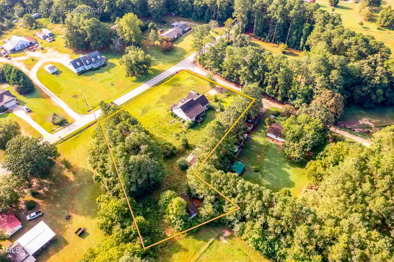 9417 Applewhite Rd, Raleigh, NC 27591