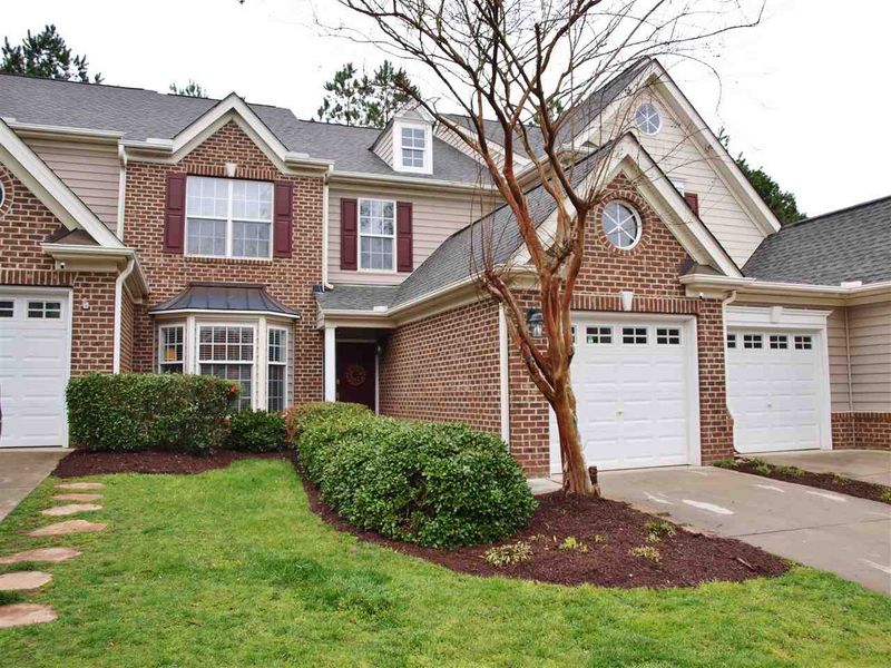 9422 Oglebay Ct, Raleigh, NC 27617