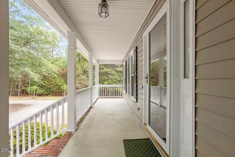 9424 Manor Dr, Zebulon, NC 27597
