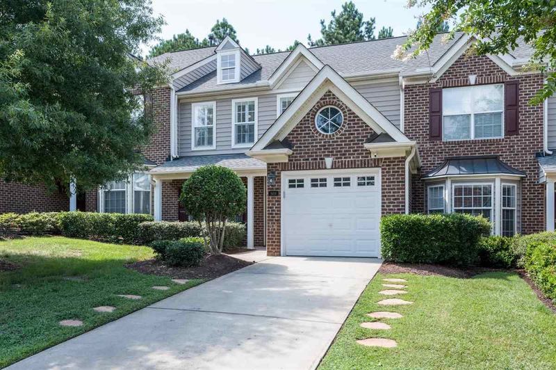 9424 Oglebay Ct, Raleigh, NC 27617