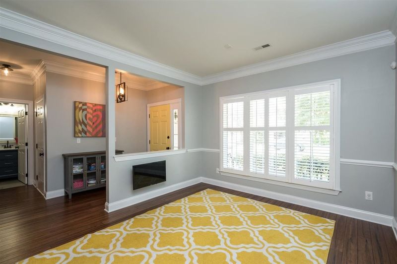 9424 Oglebay Ct, Raleigh, NC 27617