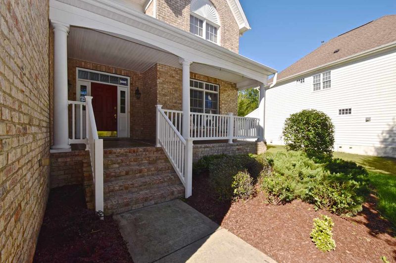 9426 Foxgrove Ct, Raleigh, NC 27617