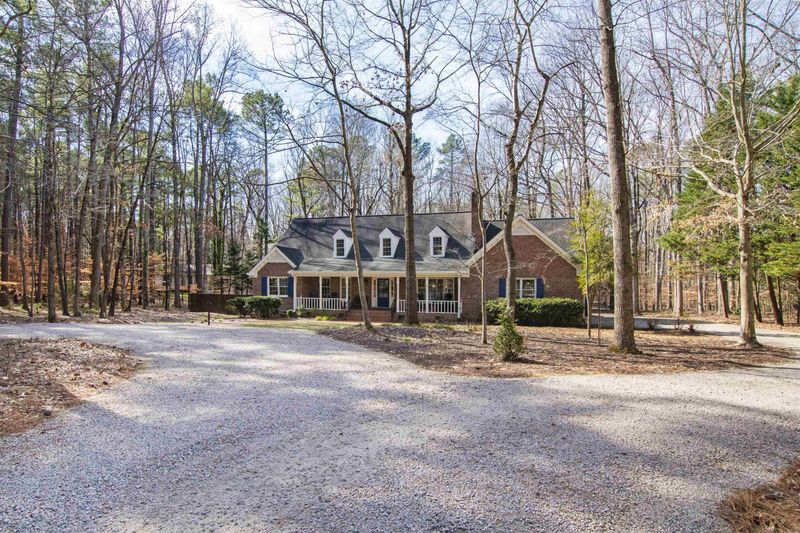 9429 Bartons Creek Rd, Raleigh, NC 27615