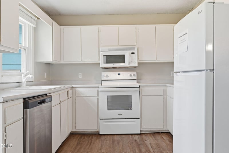 943 Holden Rd, Youngsville, NC 27596