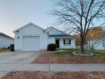 943 Homestead Park Dr, Apex, NC 27502