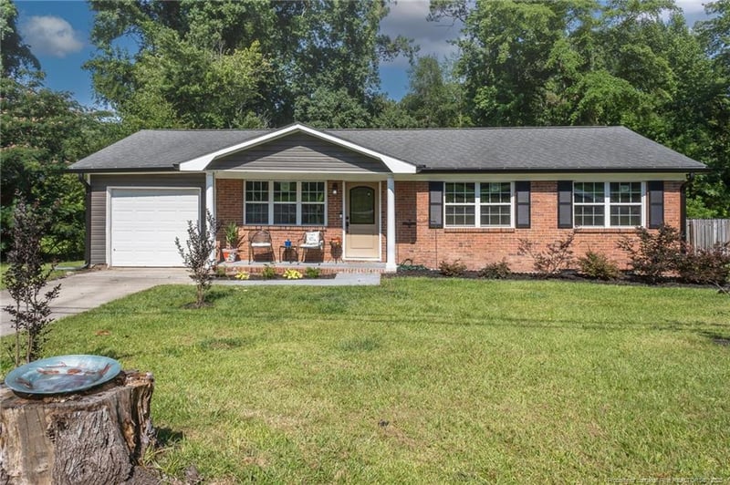 943 Louise Cir, Fayetteville, NC 28314