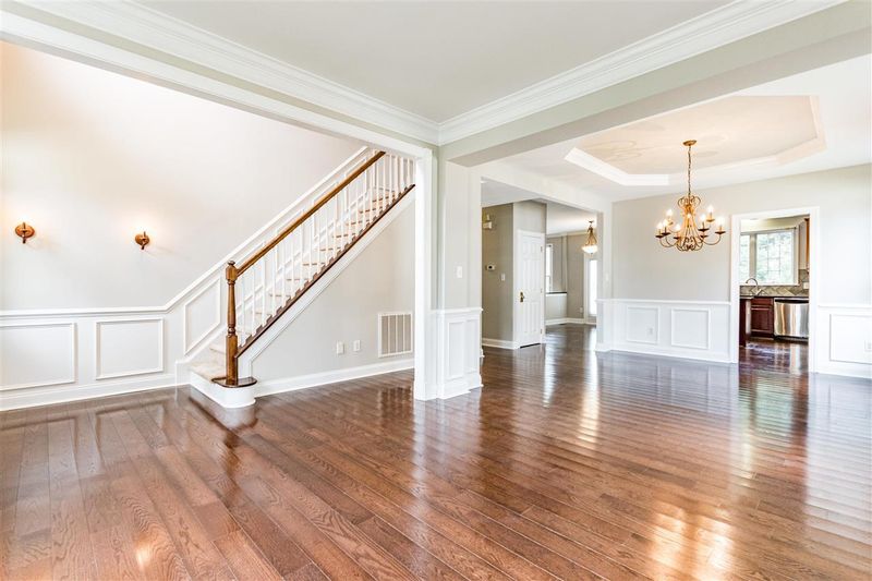 9430 Foxgrove Ct, Raleigh, NC 27617