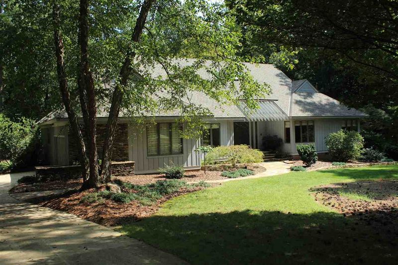 9432 Koupela Dr, Raleigh, NC 27615