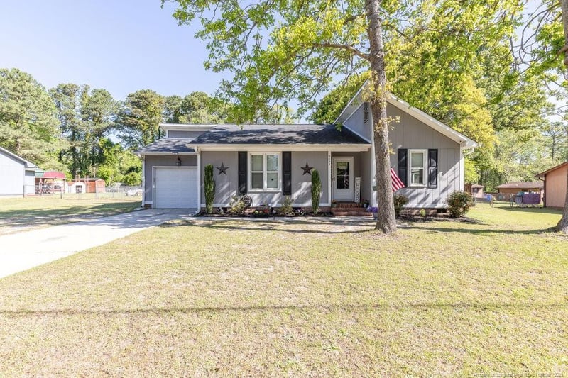 9433 Gooden Dr, Fayetteville, NC 28314