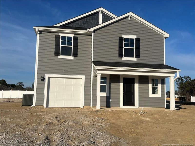 944 Sapphire Stone Ln, Hope Mills, NC 28348