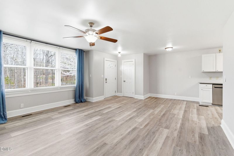 944 Sunset Dr, Graham, NC 27253