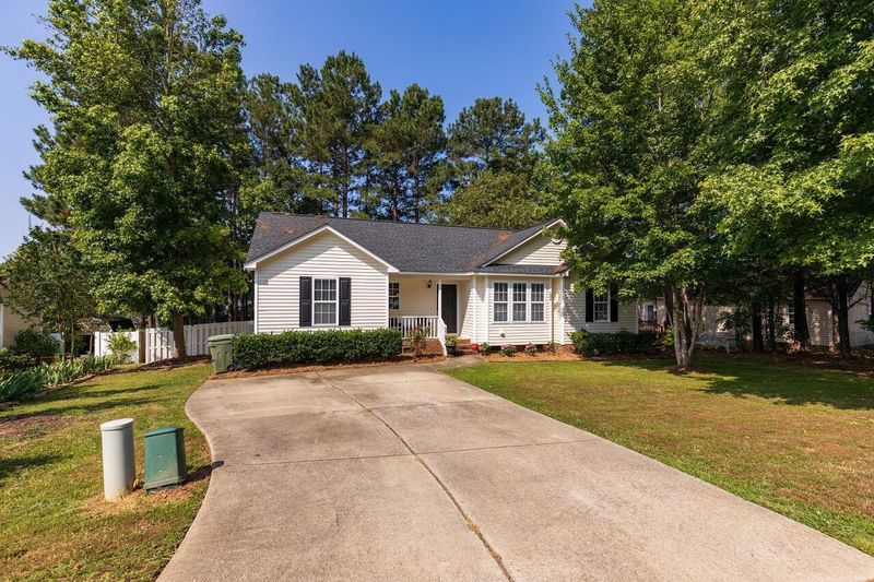 944 S Willhaven Dr, Fuquay Varina, NC 27526