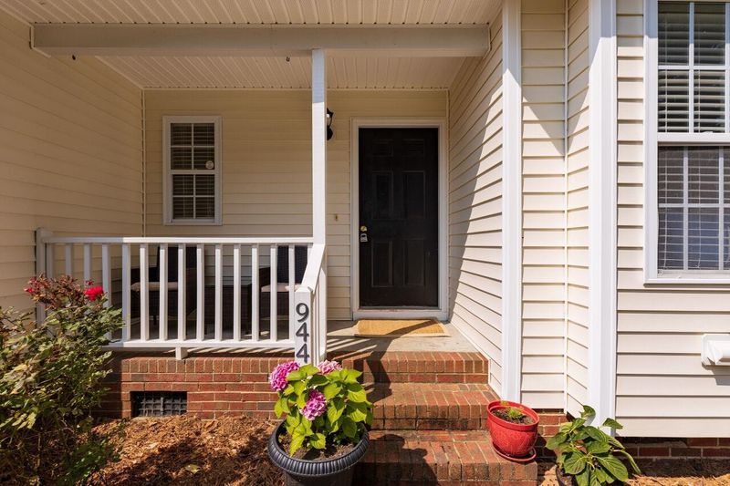944 S Willhaven Dr, Fuquay Varina, NC 27526