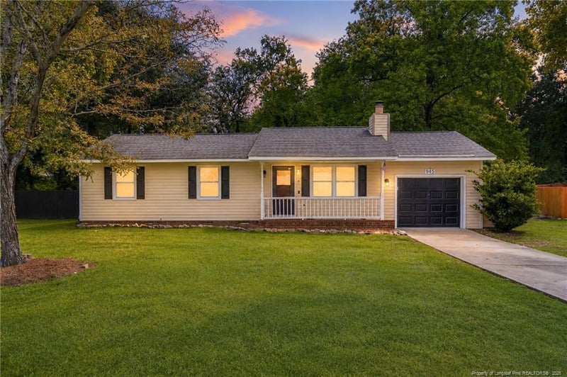 945 Kennesaw Dr, Fayetteville, NC 28314