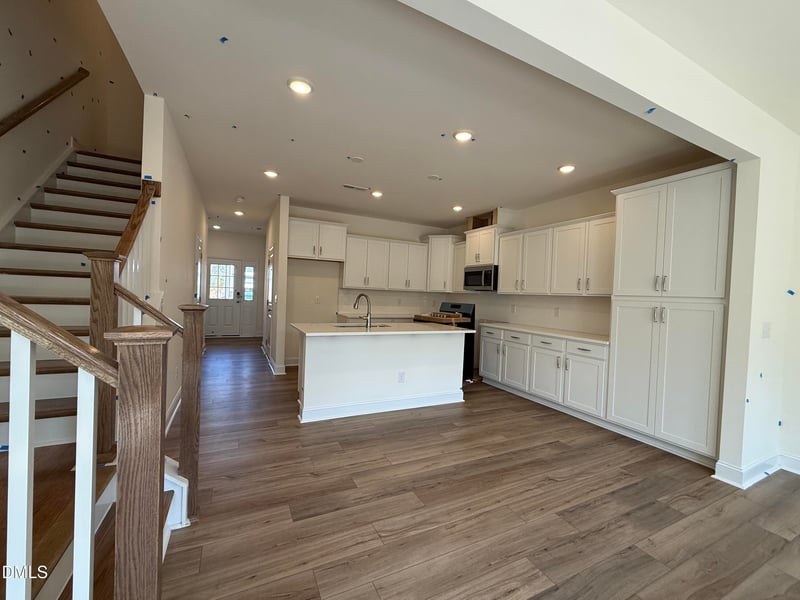 945 Kensley Grove Ln, Fuquay Varina, NC 27526