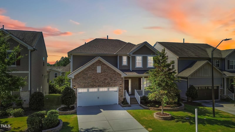 945 Lemster Ln, Cary, NC 27519