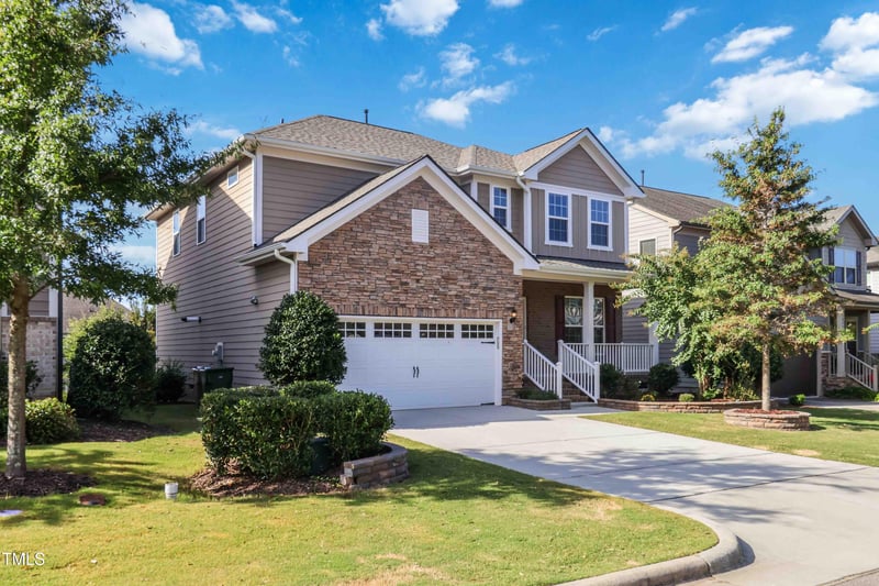 945 Lemster Ln, Cary, NC 27519