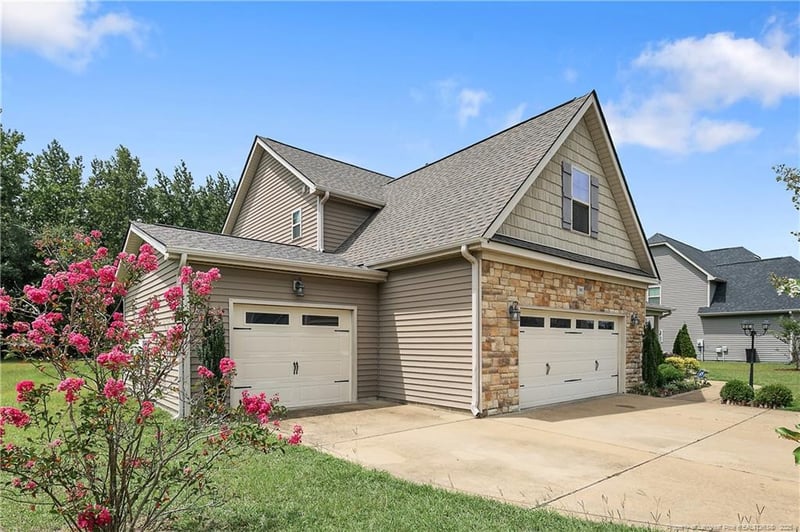 945 Pecan Grove Loop, Hope Mills, NC 28348