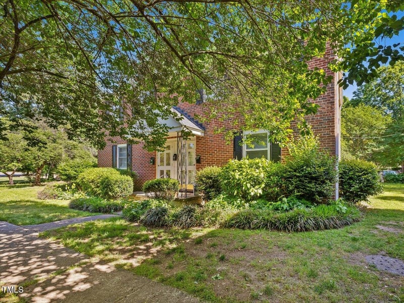 945 St Marys St, Raleigh, NC 27605