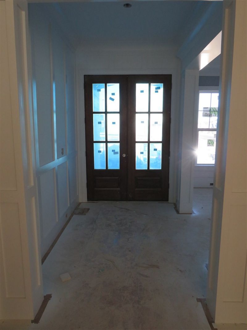 945 Weycroft Ave, Cary, NC 27519
