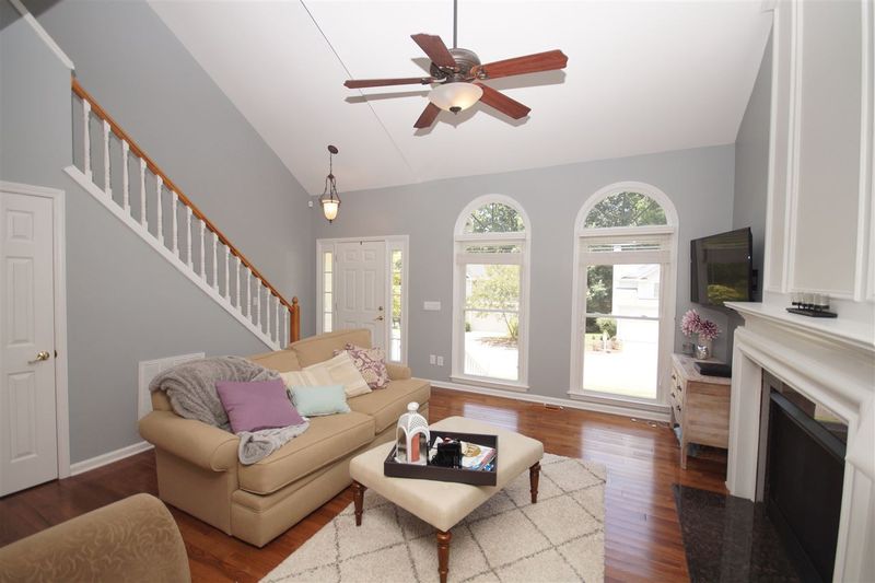 9452 Bella Valley Dr, Raleigh, NC 27617