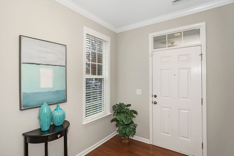 946 Ileagnes Dr, Raleigh, NC 27603